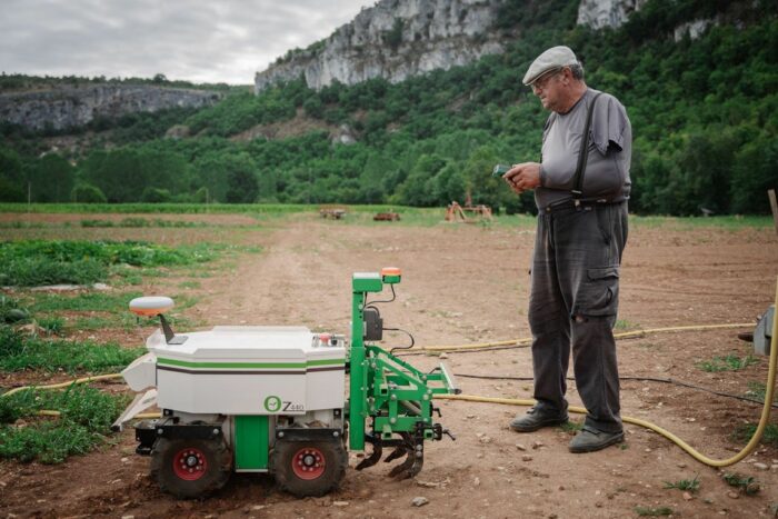 Oz, an ode to simplicity